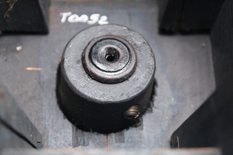 File:T0052 pivot.JPG